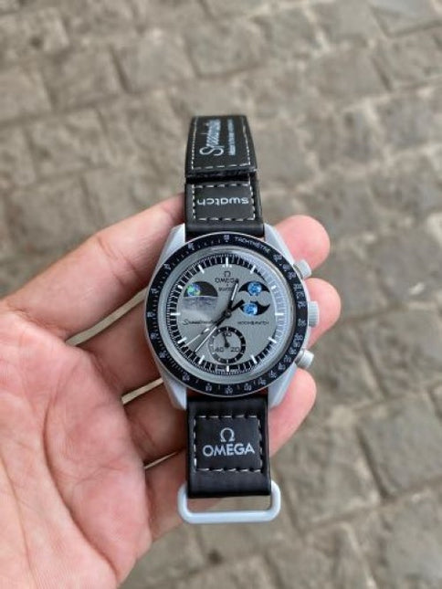 Omega Swatch to moon